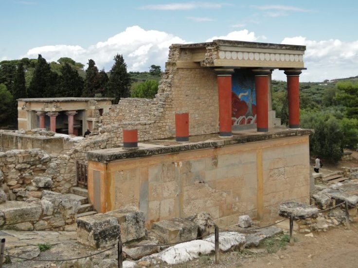 Knossos_-_North_Portico_02-760x570
