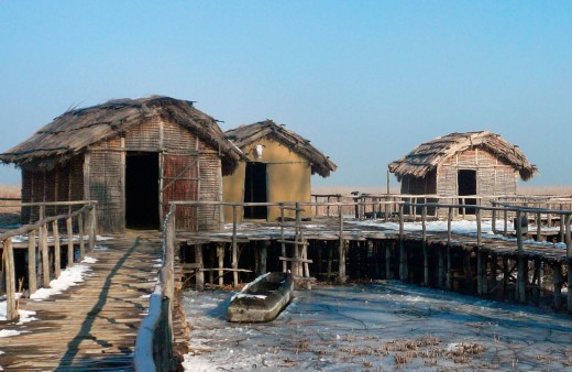 Dispilio_oikies-520x338