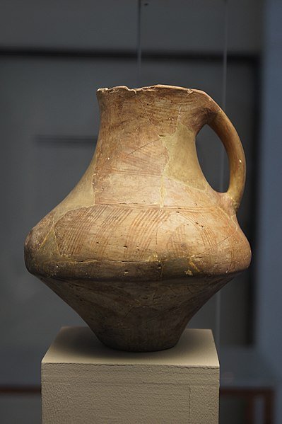399px-Dikili_Tash_-_Neolithic_vessel_4