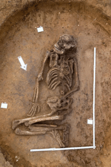 Skeleton-found-in-Bavarian-cornfield-1-226x338