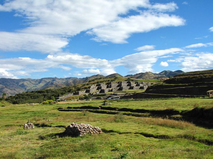 225880_2075227445368_3216864_n