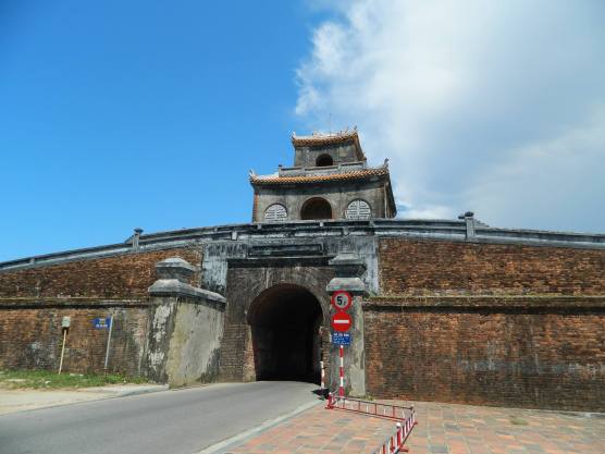 893531_10202357175395818_1663332313_o