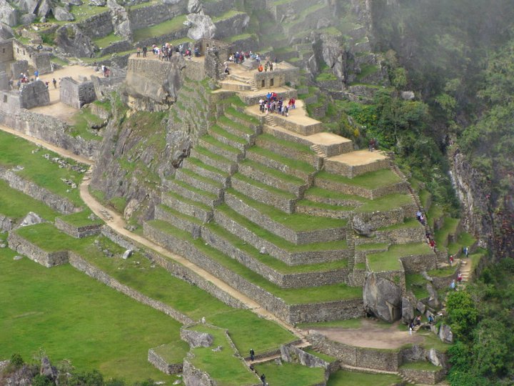 225204_2072698782153_6215576_n