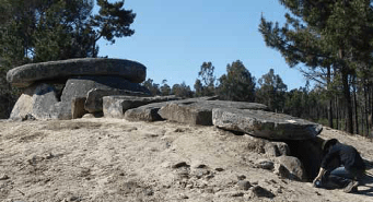 Dolmen da Orca with extant coverstones